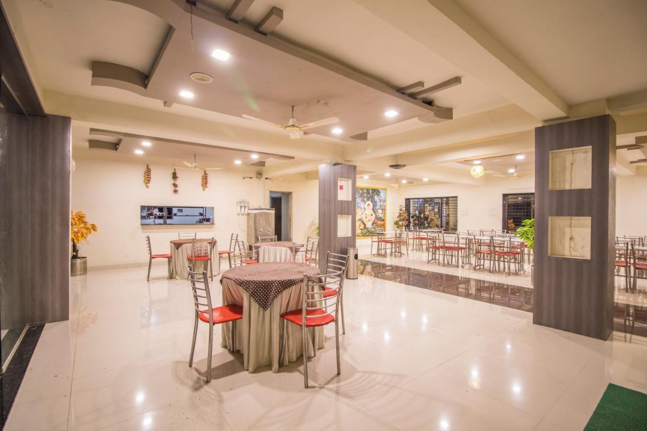 Hotel Yogiraj Palace Shegaon Exterior foto