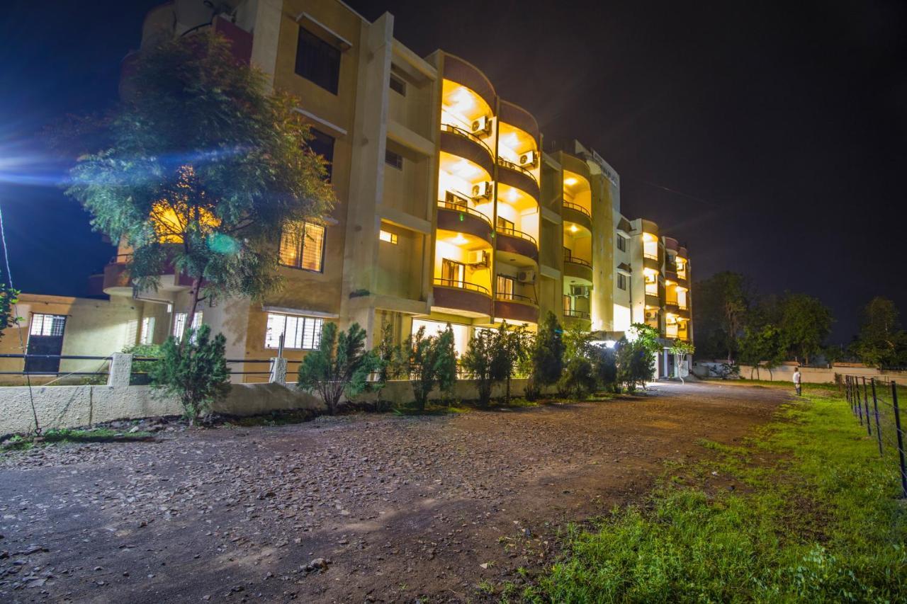 Hotel Yogiraj Palace Shegaon Exterior foto